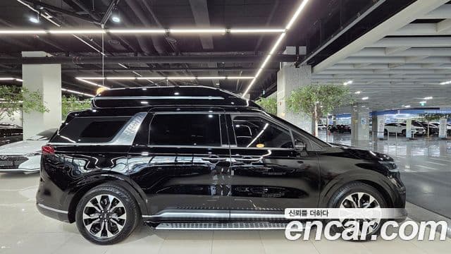 Kia Carnival 2021 — ფოტო 3/20
