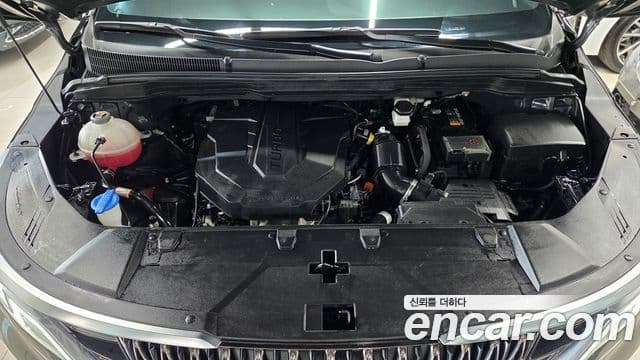 Kia Carnival 2021 — ფოტო 8/20