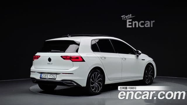 Volkswagen Golf 2024 — ფოტო 2/20