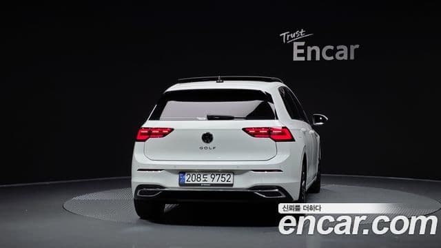 Volkswagen Golf 2024 — ფოტო 4/20