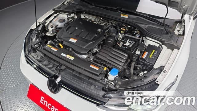 Volkswagen Golf 2024 — ფოტო 6/20