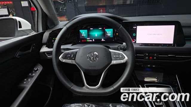 Volkswagen Golf 2024 — ფოტო 13/20