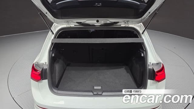 Volkswagen Golf 2024 — ფოტო 20/20