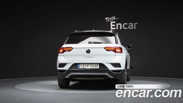 Volkswagen T-Roc 2021 — ფოტო 4/20