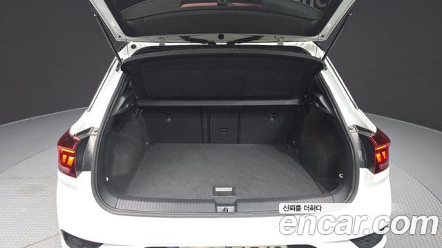 Volkswagen T-Roc 2021 — ფოტო 20/20
