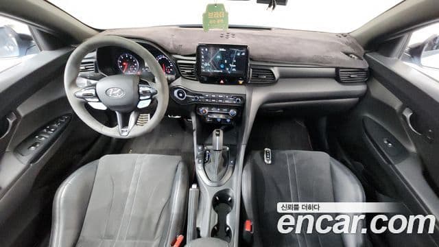 Hyundai Veloster 2021 — ფოტო 7/20