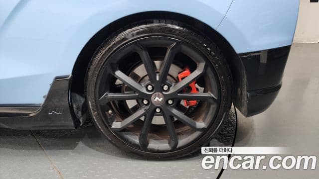 Hyundai Veloster 2021 — Photo 28/35