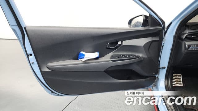 Hyundai Veloster 2021 — Photo 27/35