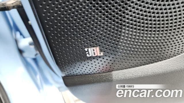 Hyundai Veloster 2021 — Photo 18/35