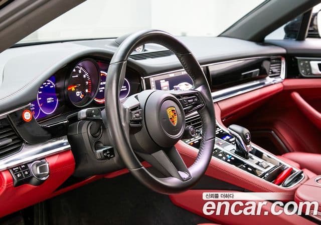 Porsche Panamera 2021 — Photo 8/20