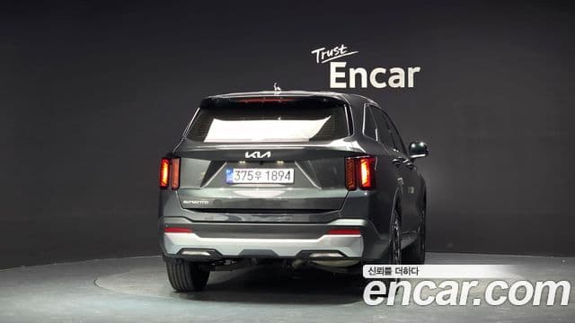 Kia Sorento 2023 — Şəkil 21/32