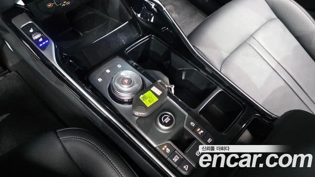 Kia Sorento 2023 — Şəkil 19/32