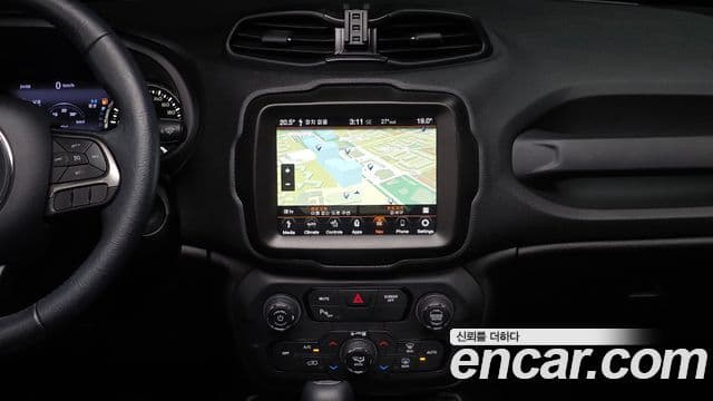 Jeep Renegade 2021 — Photo 21/32