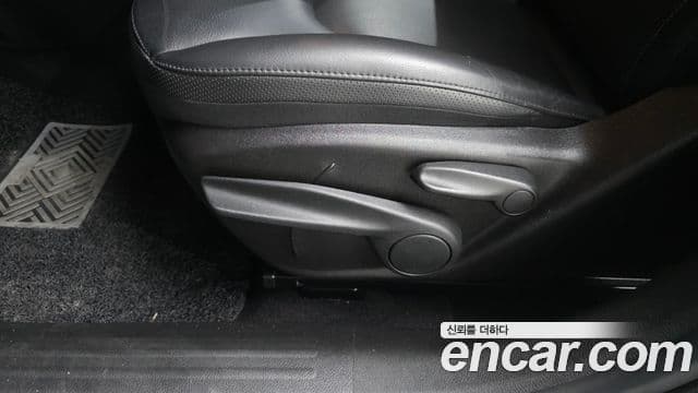 Jeep Renegade 2021 — Photo 22/32