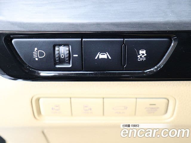 Kia Carnival 2021 — Şəkil 12/20