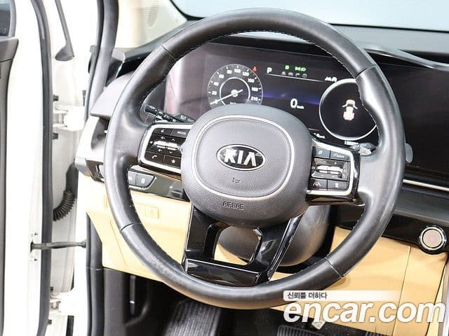 Kia Carnival 2021 — Şəkil 15/20