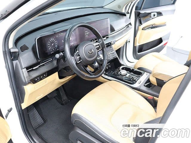 Kia Carnival 2021 — Şəkil 17/20