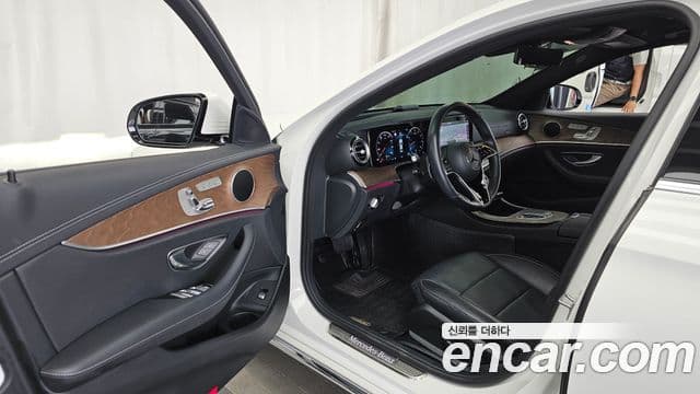 Mercedes-Benz E-Class 2020 — Şəkil 10/20