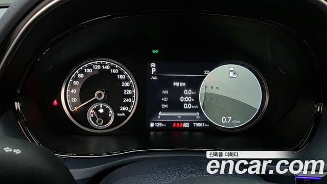 Genesis GV70 2022 — ფოტო 8/20