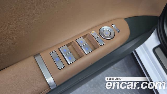 Hyundai Grandeur 2023 — Фото 13/20