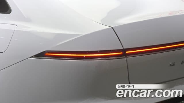 Hyundai Grandeur Hybrid 2023 — Photo 13/30