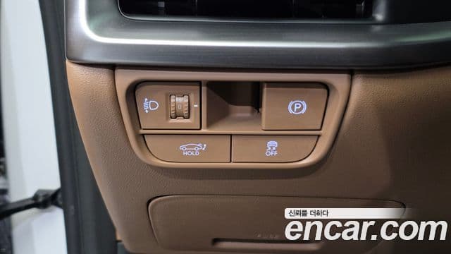 Hyundai Grandeur Hybrid 2023 — Photo 23/30