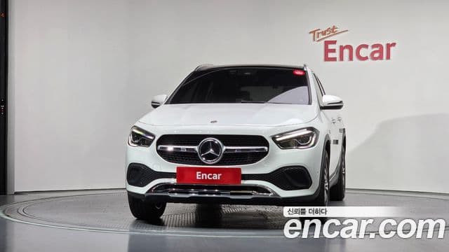 Mercedes-Benz GLA-Class 2021 — Фото 2/20