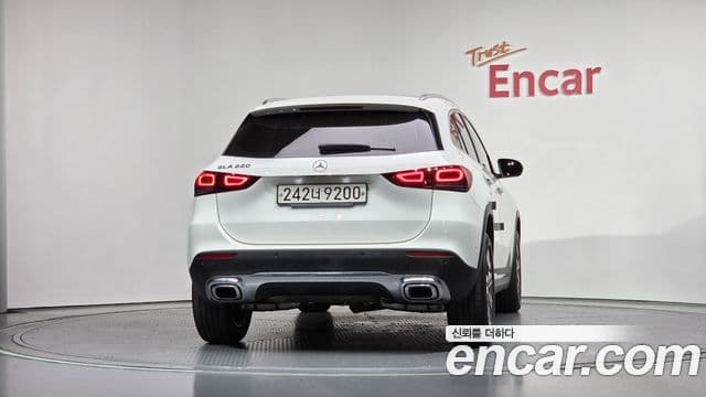 Mercedes-Benz GLA-Class 2021 — Фото 3/20