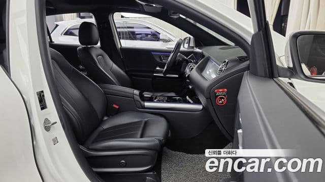 Mercedes-Benz GLA-Class 2021 — Фото 10/20