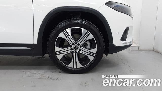Mercedes-Benz EQA 2025 — ფოტო 19/20