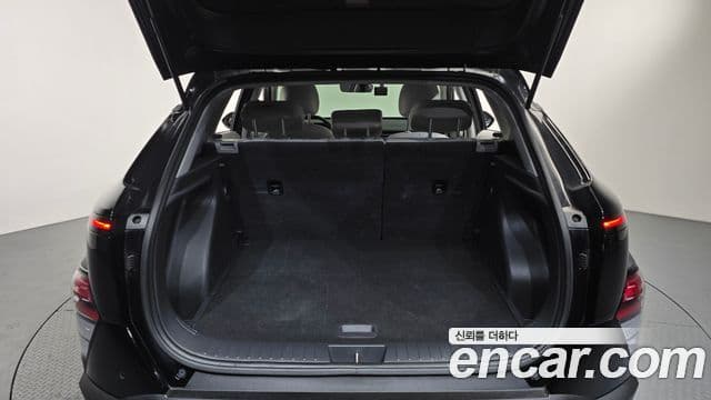 Hyundai Kona 2023 — ფოტო 18/20