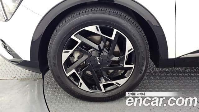 Kia Sportage 2021 — ფოტო 5/20
