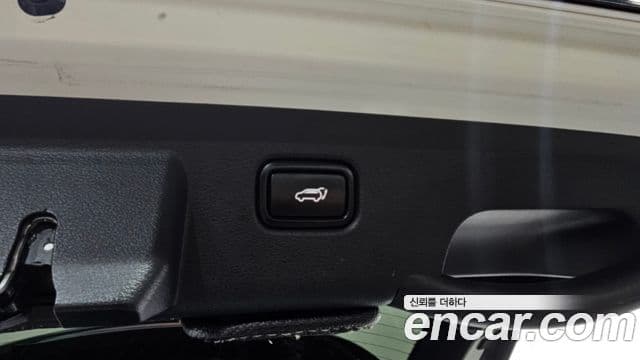 Kia Sportage 2021 — ფოტო 16/20