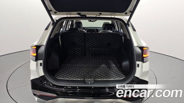 Kia Sportage 2021 — ფოტო 17/20