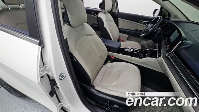 Kia Sportage 2021 — ფოტო 19/20