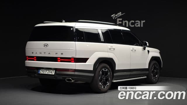 Hyundai Santa Fe 2023 — ფოტო 2/20