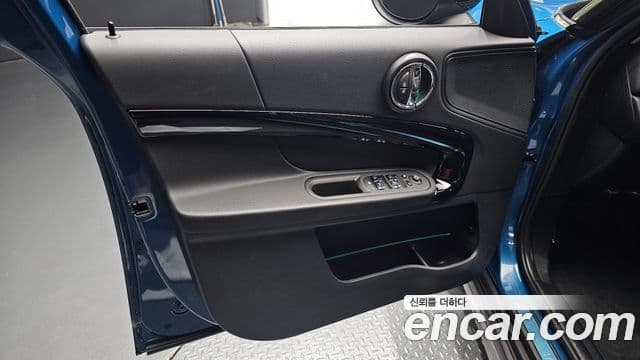 Mini Cooper Countryman 2023 — Photo 24/33