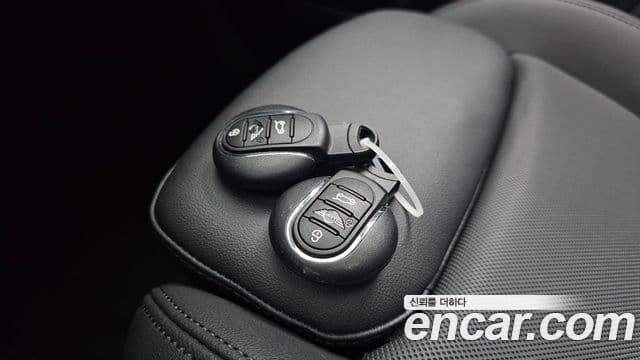 Mini Cooper Countryman 2023 — Photo 1/33