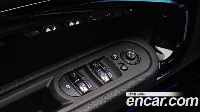Mini Cooper Countryman 2023 — Photo 7/33