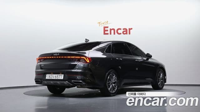 Kia K5 2023 — Şəkil 2/20