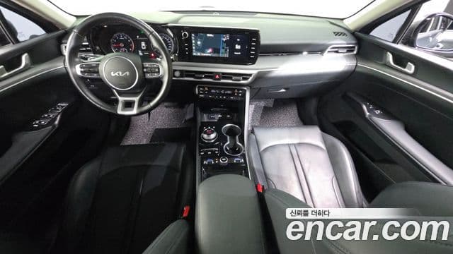Kia K5 2023 — Şəkil 7/20