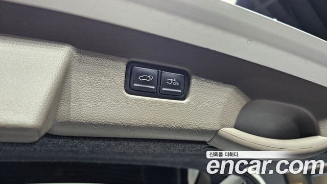 Kia Carnival 2023 — ფოტო 20/20