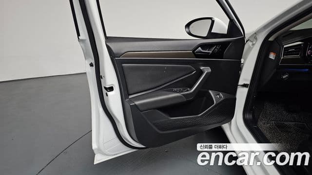 Volkswagen Jetta 2021 — Şəkil 11/36