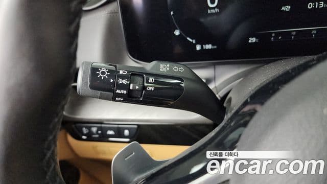 Kia Carnival 2021 — Şəkil 19/20