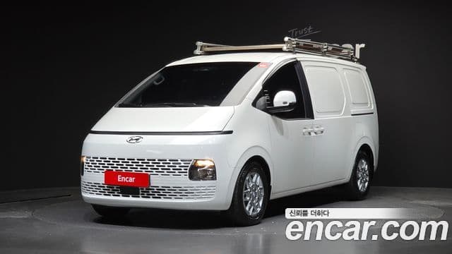Hyundai Staria 2021 — Фото 1/20