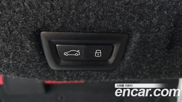 BMW 5 Series 2025 — Photo 20/37