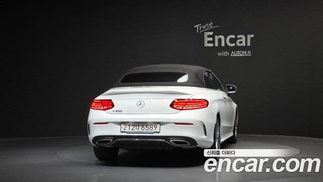 Mercedes-Benz C-Class 2023 — ფოტო 4/20