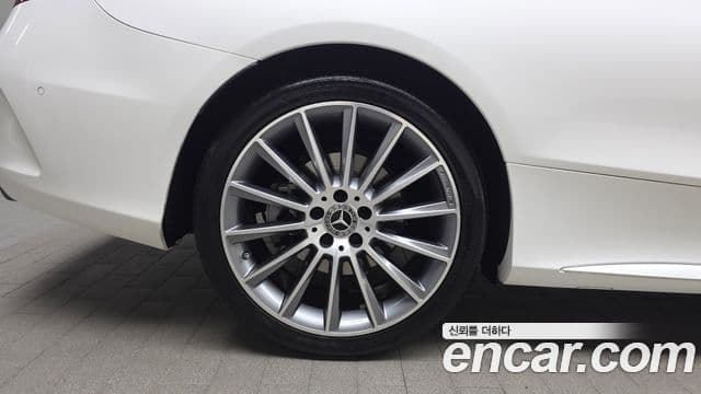 Mercedes-Benz C-Class 2023 — ფოტო 5/20