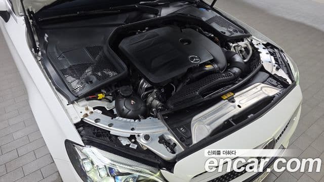 Mercedes-Benz C-Class 2023 — ფოტო 6/20