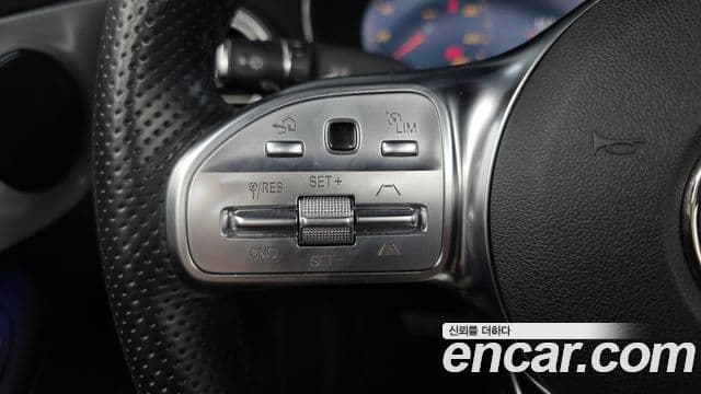 Mercedes-Benz C-Class 2023 — ფოტო 17/20